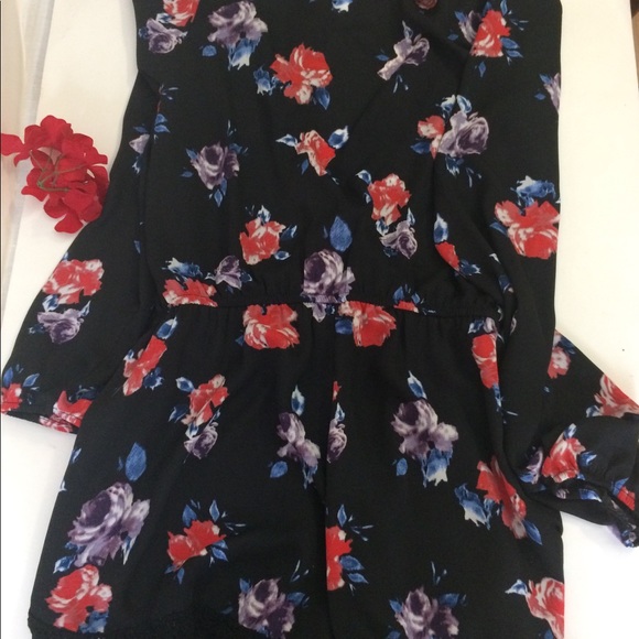 Just reduced 🎩Design Lab romper 🎩 - Picture 1 of 4